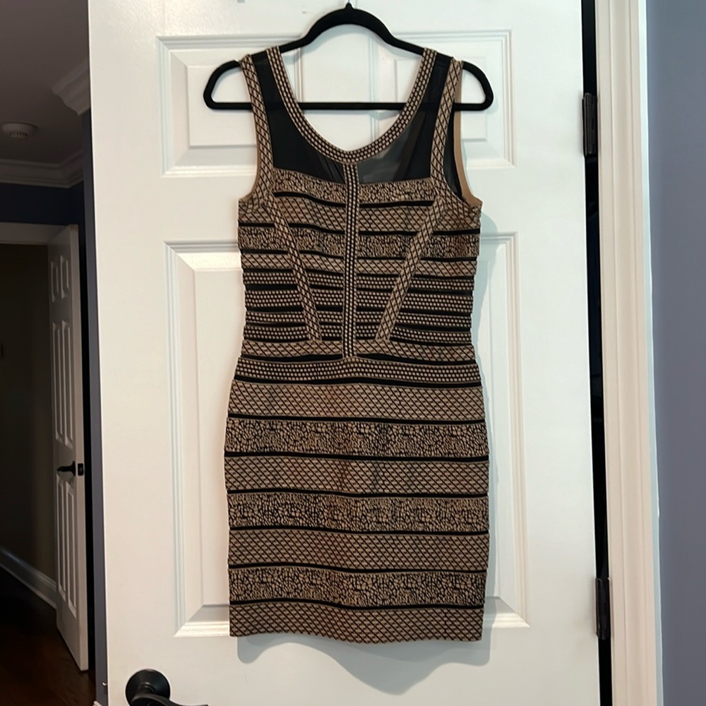 Garcia body on beautiful dress black and gold